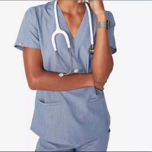 NWT FIGS Casma Scrub Top